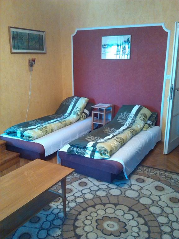 Alpesi Vendeghaz Hotel Oroshaza Phòng bức ảnh
